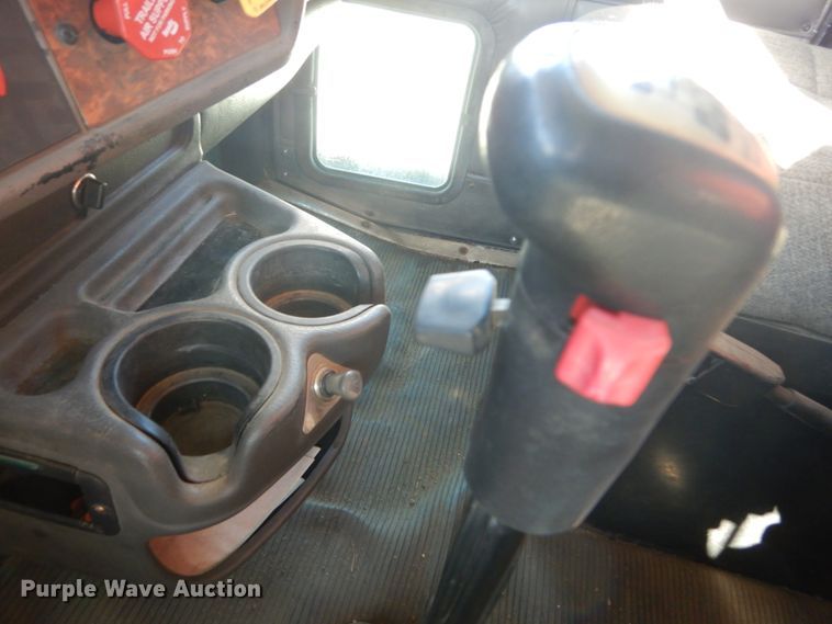 image for item DI1010 2005 Kenworth T800  semi truck with crane