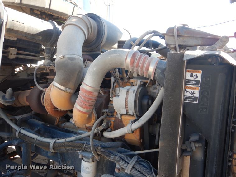 image for item DI1010 2005 Kenworth T800  semi truck with crane