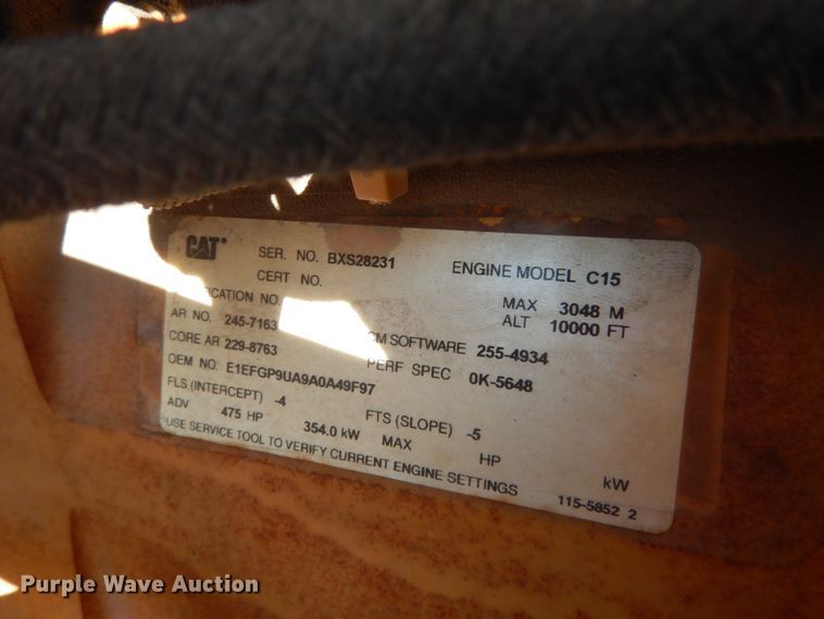 image for item DI1010 2005 Kenworth T800  semi truck with crane