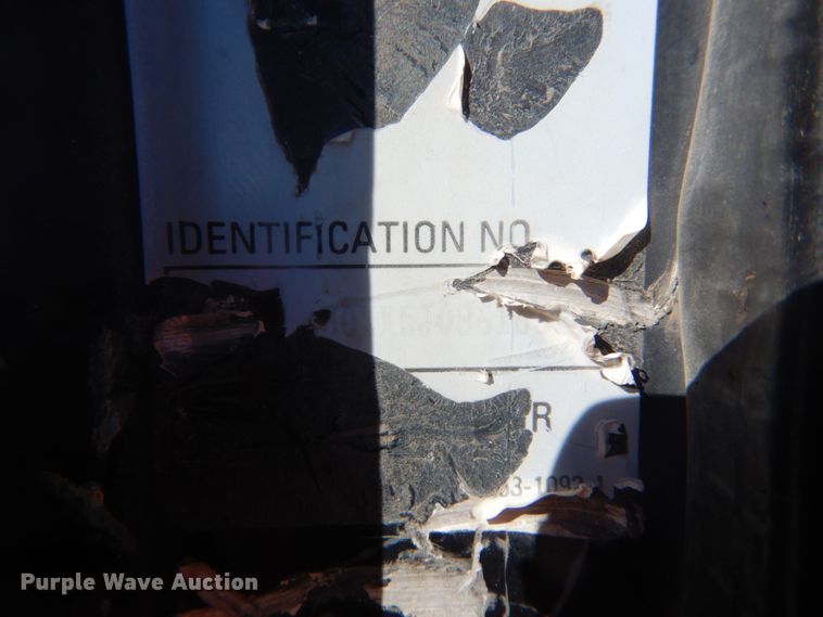 image for item DI1010 2005 Kenworth T800  semi truck with crane