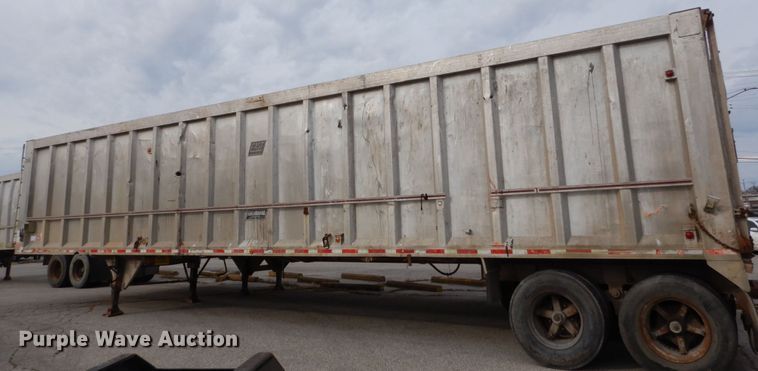 image for item DI1068 1995 East walking floor trailer