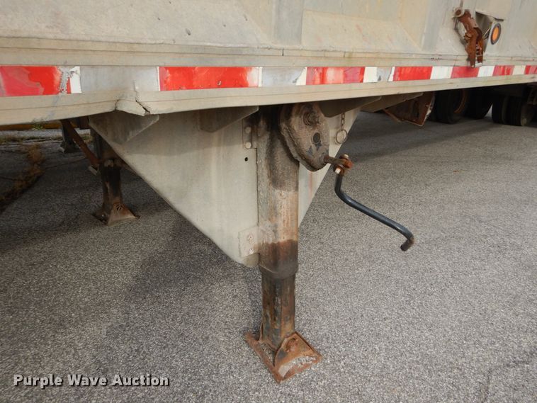 image for item DI1068 1995 East walking floor trailer