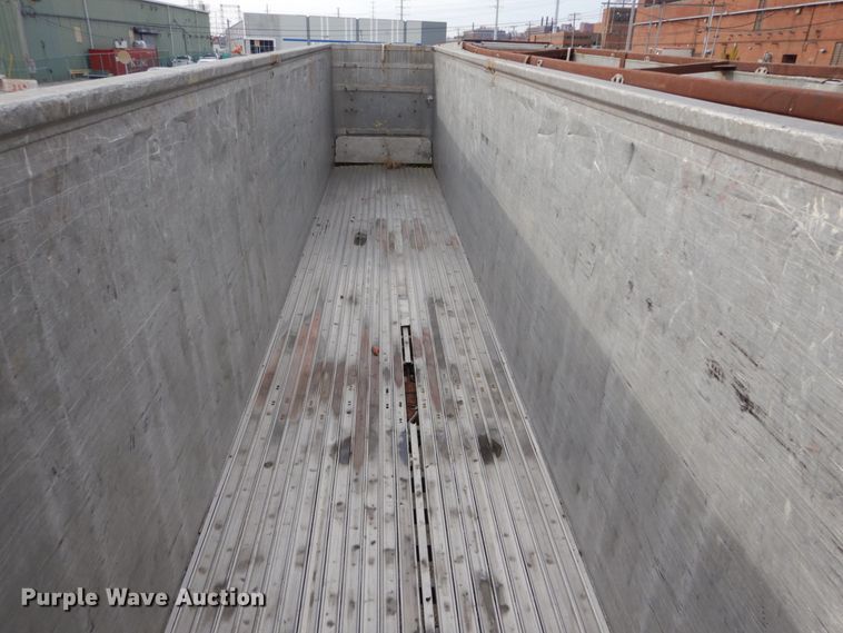 image for item DI1068 1995 East walking floor trailer