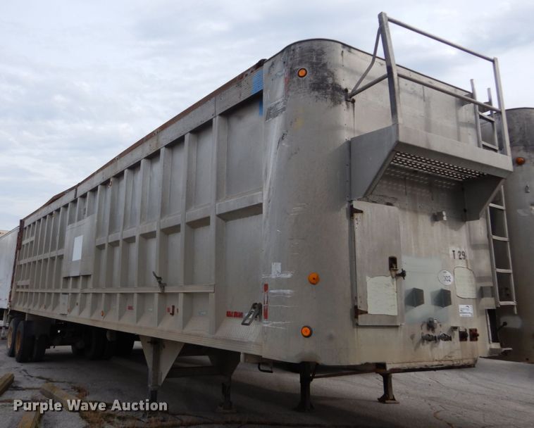 image for item DI1070 1985 East push ejection trailer