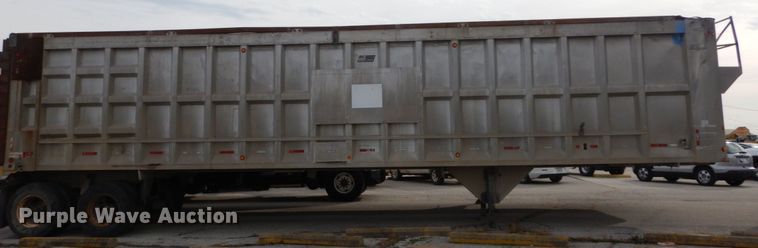 image for item DI1070 1985 East push ejection trailer