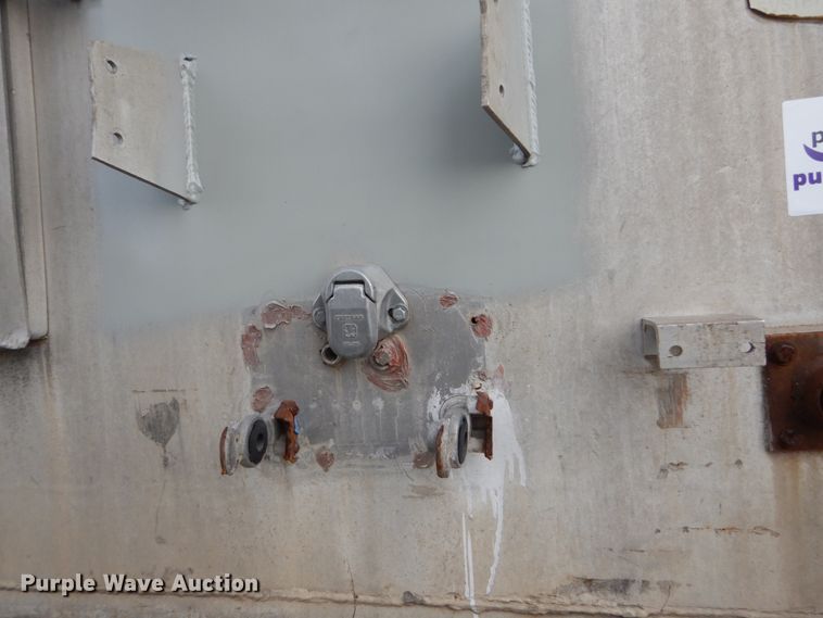 image for item DI1070 1985 East push ejection trailer