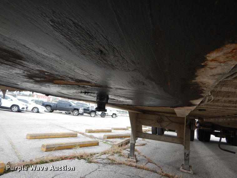 image for item DI1070 1985 East push ejection trailer