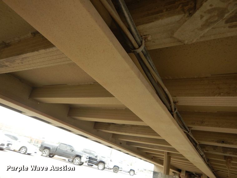 image for item DI1070 1985 East push ejection trailer