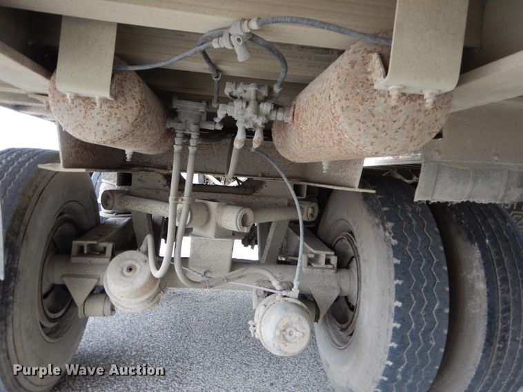 image for item DI1070 1985 East push ejection trailer