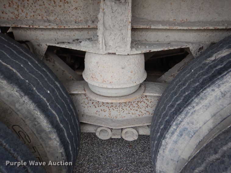 image for item DI1070 1985 East push ejection trailer