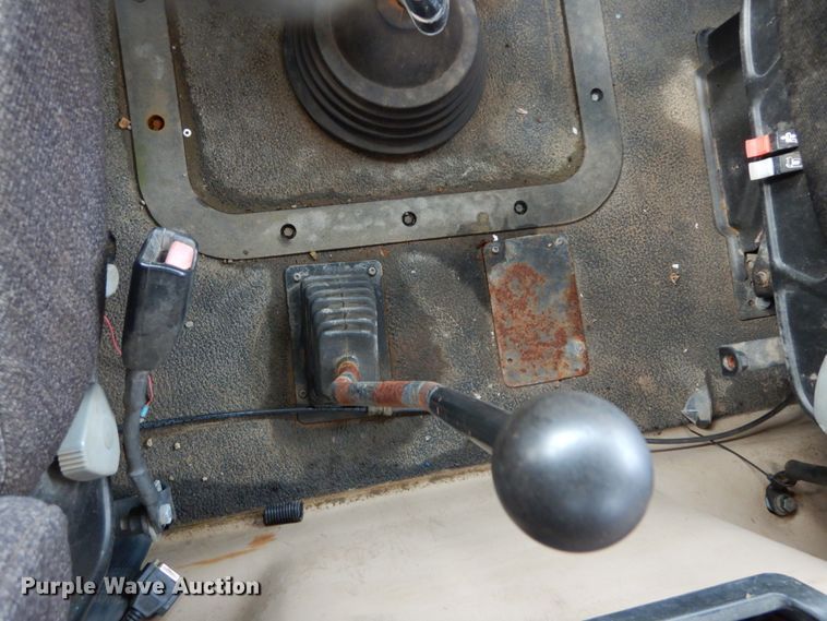 image for item DI1071 2005 Mack CV713  winch truck