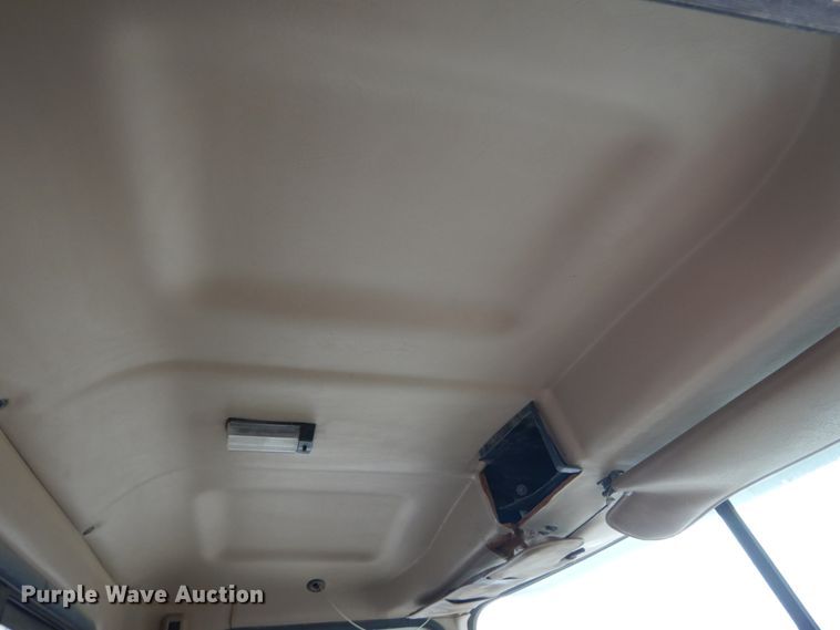 image for item DI1071 2005 Mack CV713  winch truck