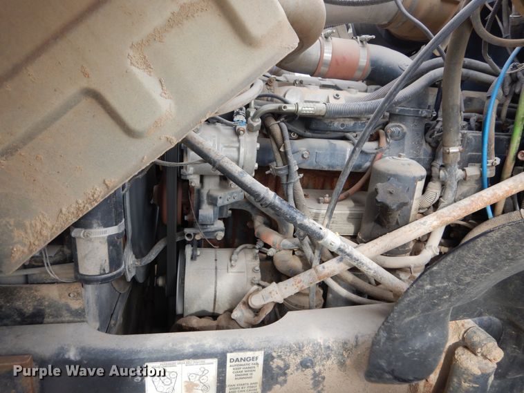 image for item DI1071 2005 Mack CV713  winch truck