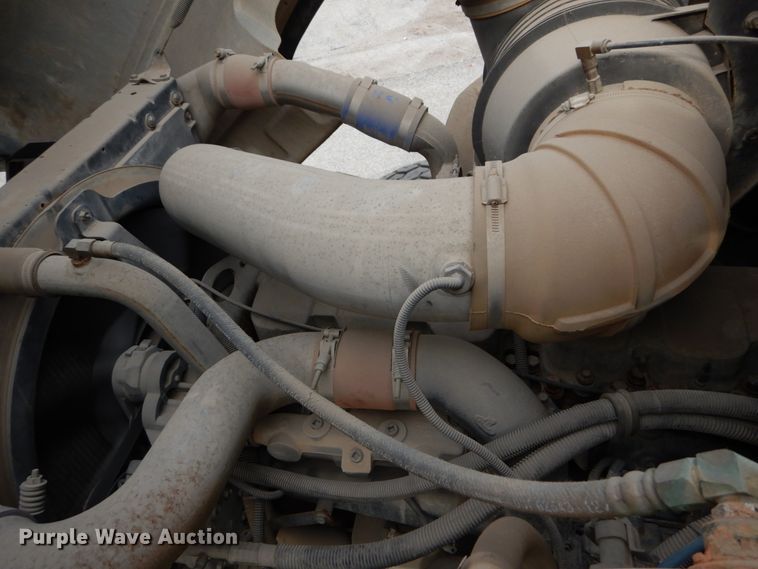 image for item DI1071 2005 Mack CV713  winch truck