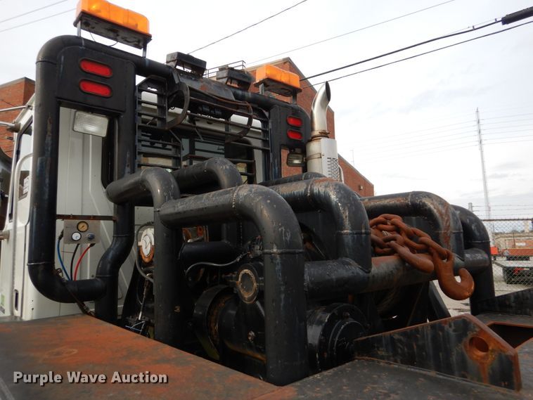 image for item DI1071 2005 Mack CV713  winch truck