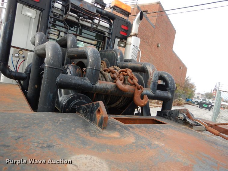 image for item DI1071 2005 Mack CV713  winch truck