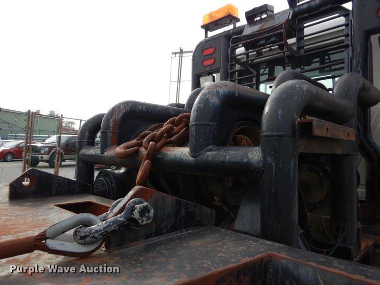 image for item DI1071 2005 Mack CV713  winch truck