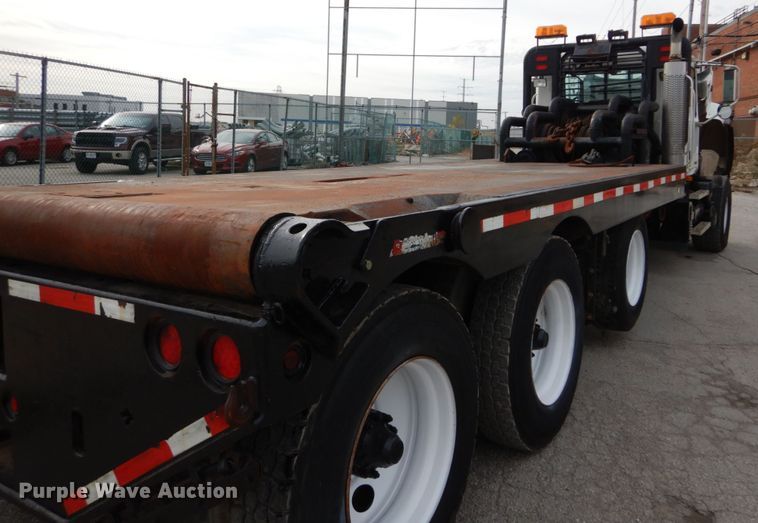 image for item DI1071 2005 Mack CV713  winch truck