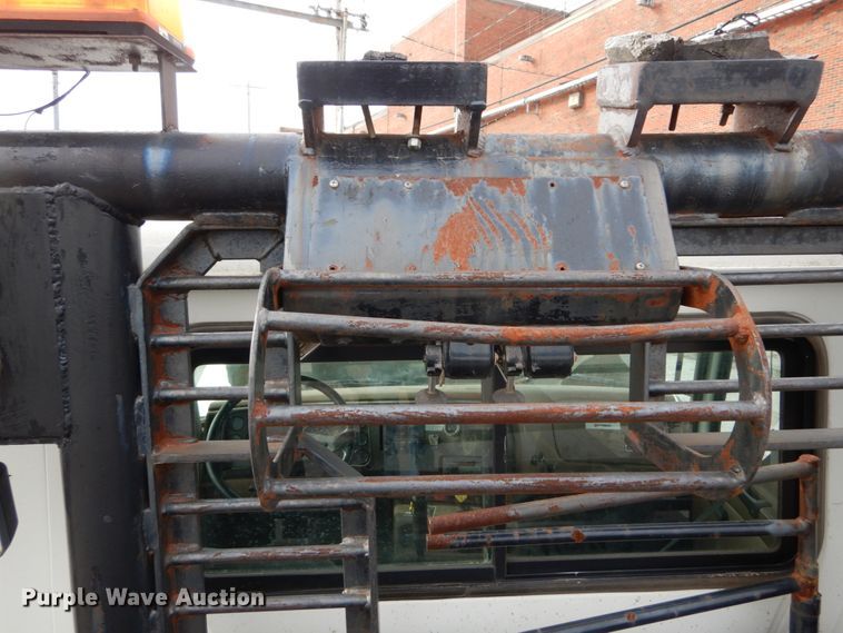 image for item DI1071 2005 Mack CV713  winch truck