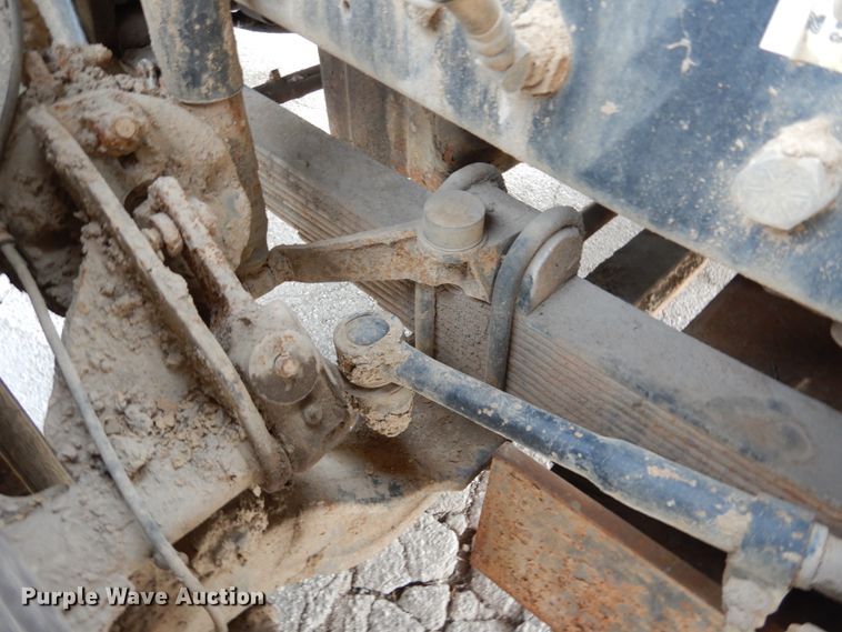 image for item DI1071 2005 Mack CV713  winch truck