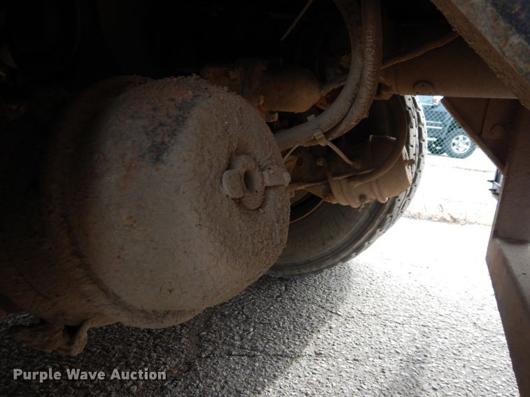 image for item DI1071 2005 Mack CV713  winch truck