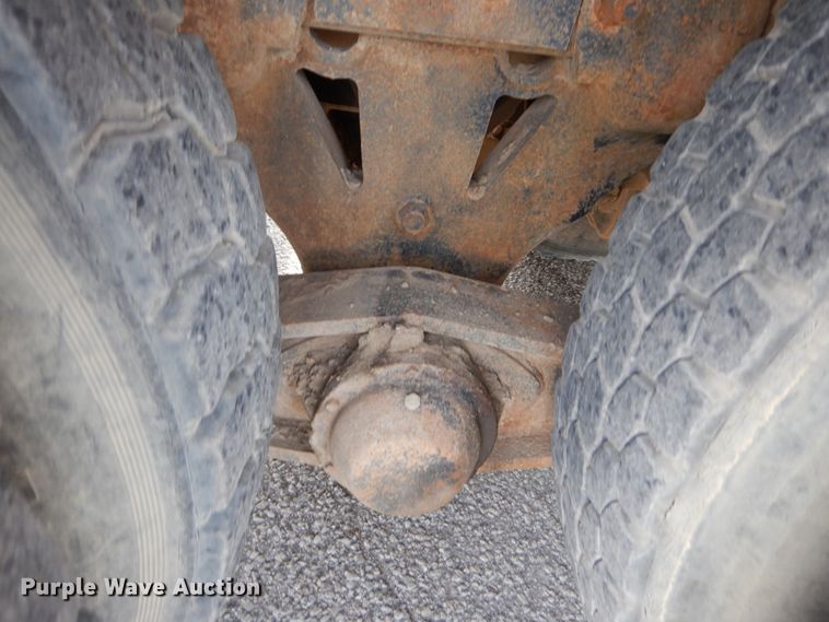 image for item DI1071 2005 Mack CV713  winch truck