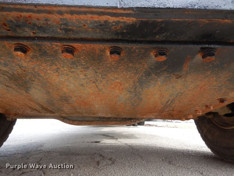 image for item DI1071 2005 Mack CV713  winch truck