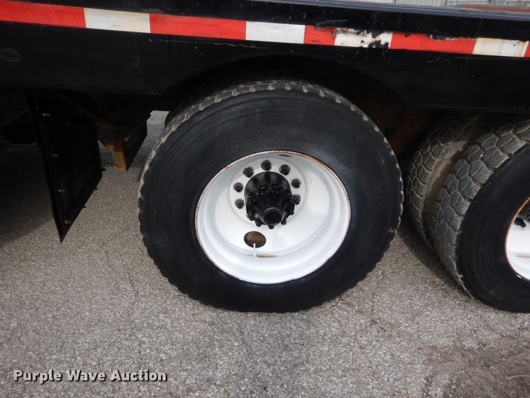 image for item DI1071 2005 Mack CV713  winch truck