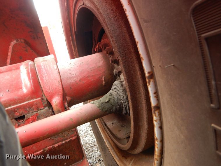 image for item DI1072 1987 Talbert lowboy equipment trailer