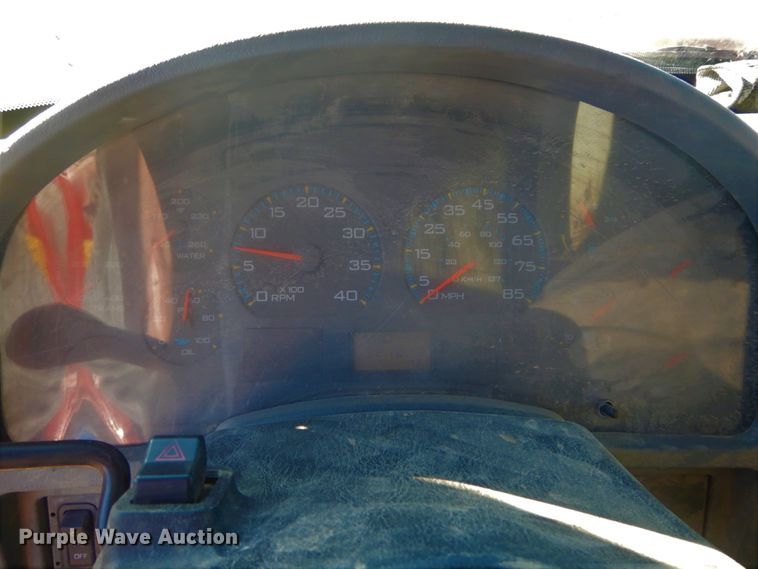 image for item DI1075 2003 International 7400  dump truck