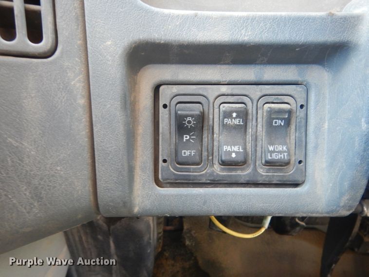 image for item DI1075 2003 International 7400  dump truck