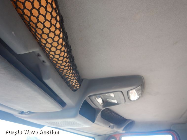 image for item DI1075 2003 International 7400  dump truck