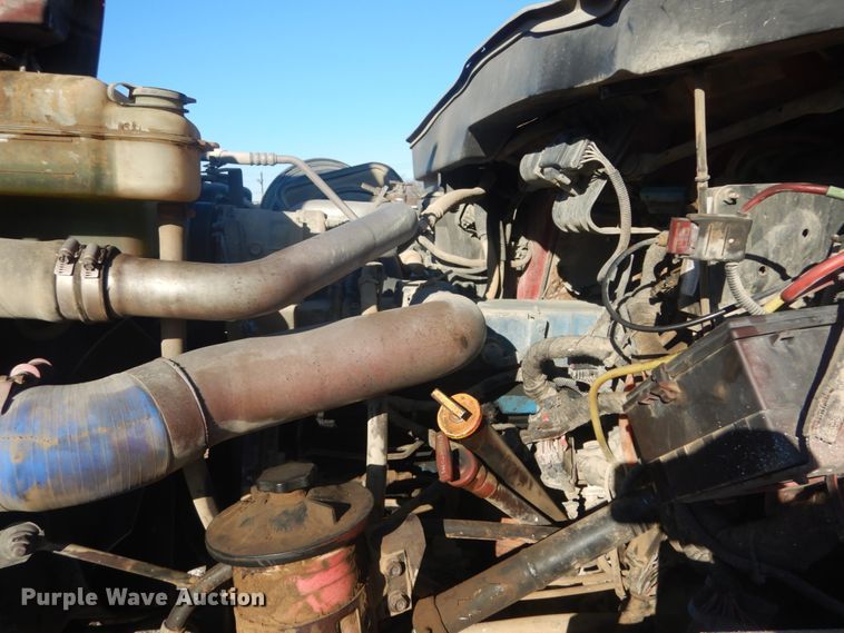 image for item DI1075 2003 International 7400  dump truck