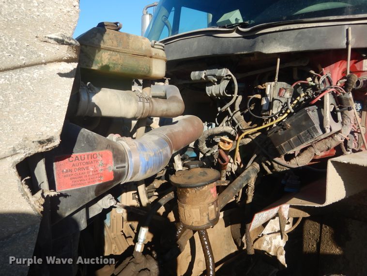 image for item DI1075 2003 International 7400  dump truck