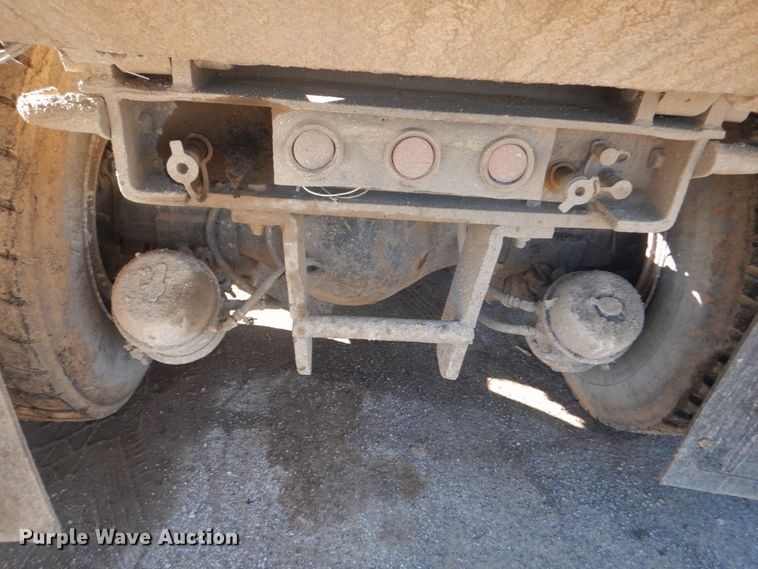 image for item DI1075 2003 International 7400  dump truck