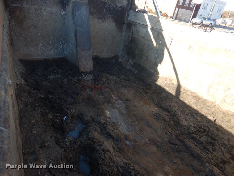 image for item DI1075 2003 International 7400  dump truck