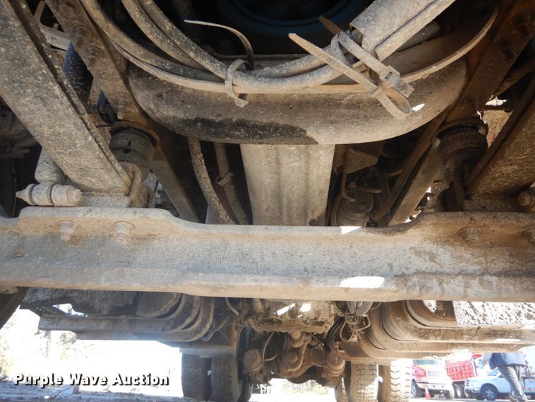 image for item DI1075 2003 International 7400  dump truck