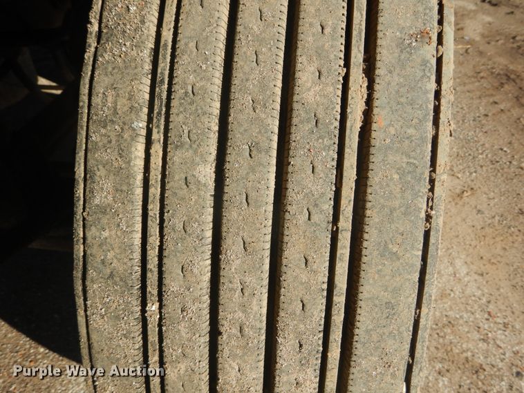 image for item DI1075 2003 International 7400  dump truck