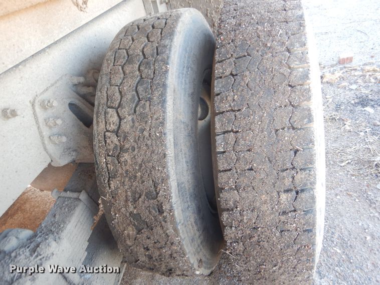 image for item DI1075 2003 International 7400  dump truck