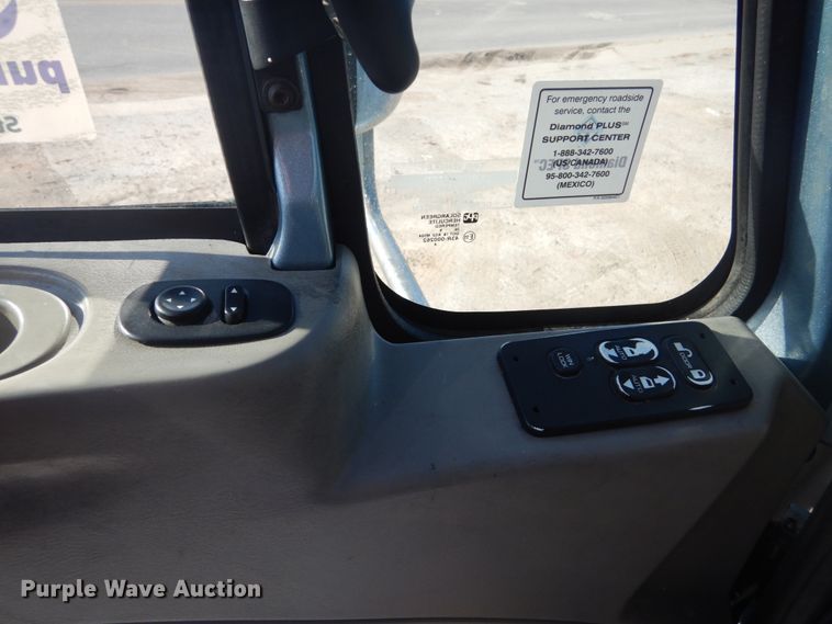 image for item DI1077 2010 International ProStar  semi truck