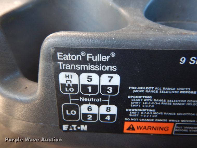 image for item DI1077 2010 International ProStar  semi truck