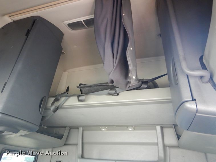 image for item DI1077 2010 International ProStar  semi truck