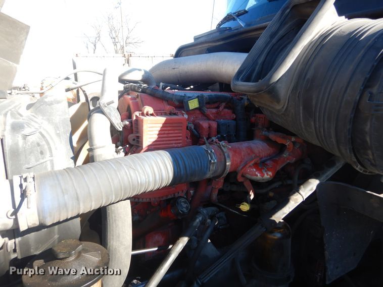 image for item DI1077 2010 International ProStar  semi truck