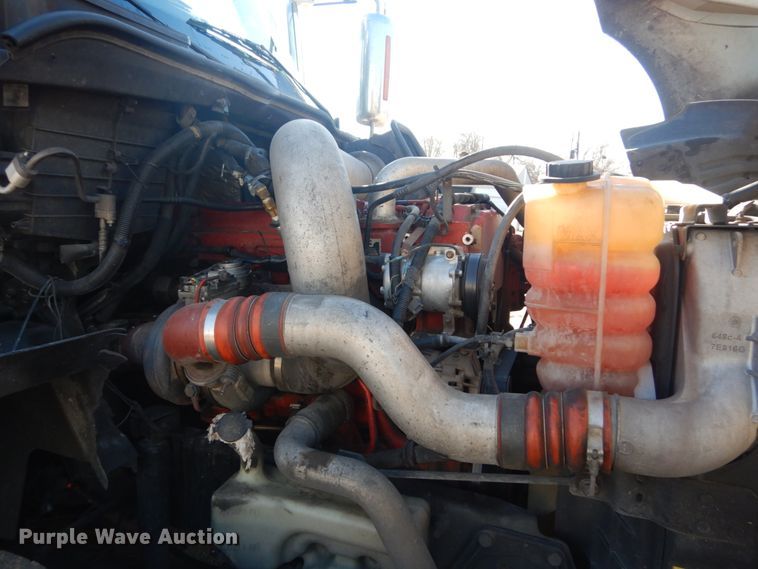 image for item DI1077 2010 International ProStar  semi truck