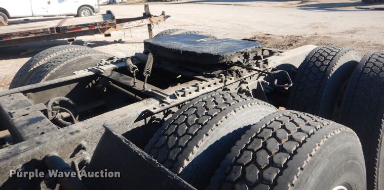 image for item DI1077 2010 International ProStar  semi truck