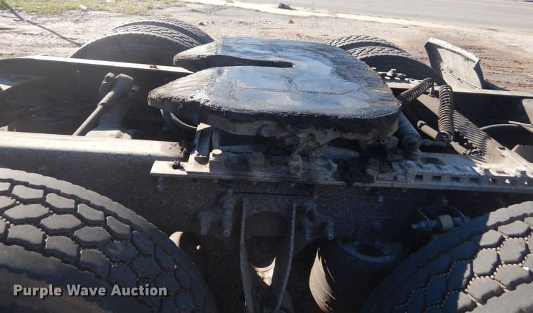 image for item DI1077 2010 International ProStar  semi truck