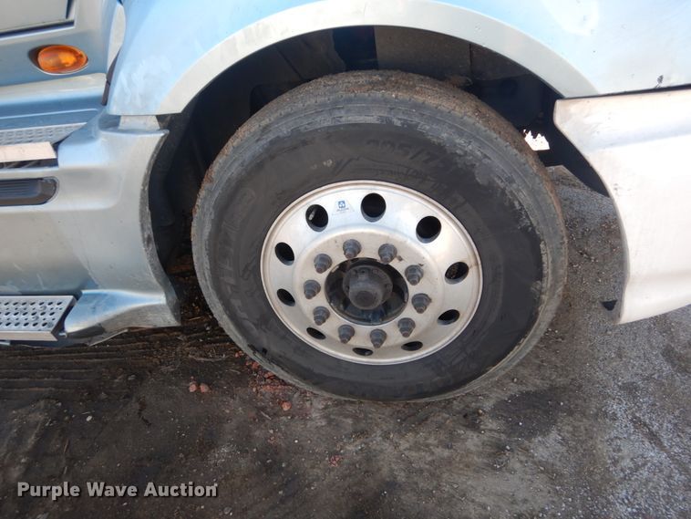 image for item DI1077 2010 International ProStar  semi truck