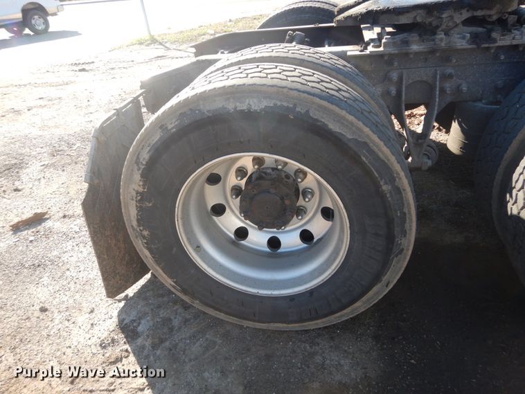 image for item DI1077 2010 International ProStar  semi truck