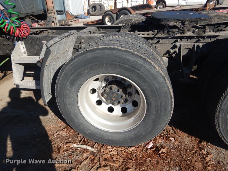 image for item DI1077 2010 International ProStar  semi truck