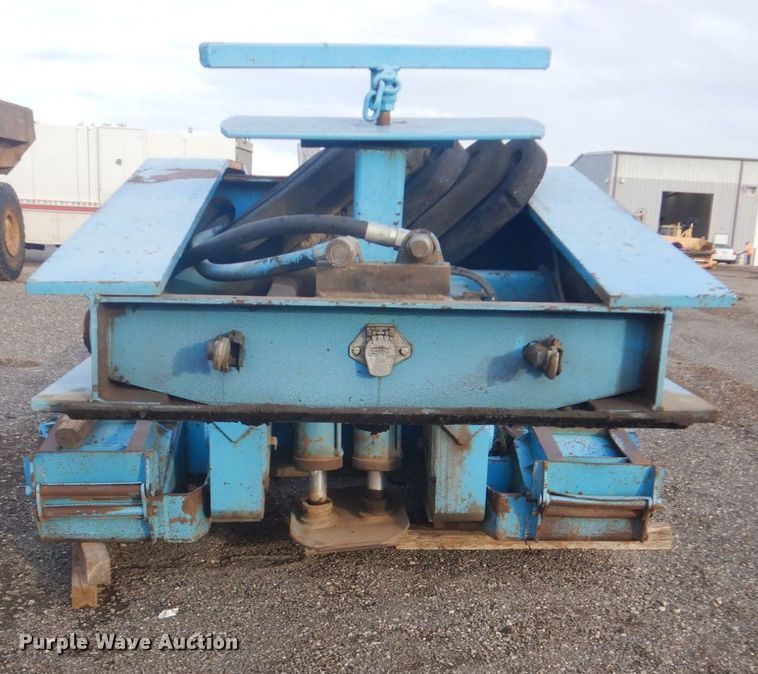 image for item DI2390 1987 Eager Beaver 50HG/HS50-TON lowboy equipment trailer